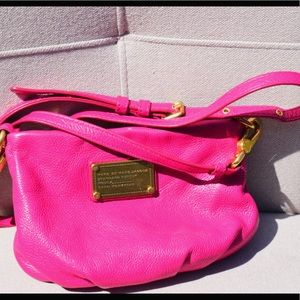 Marc Jacobs Percy Crossbody purse in Fuchsia